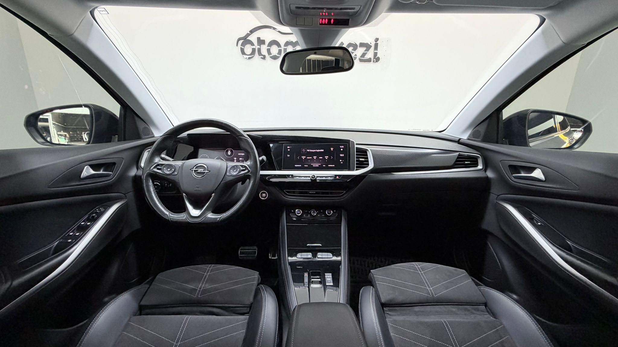 OPEL GRANDLAND 9